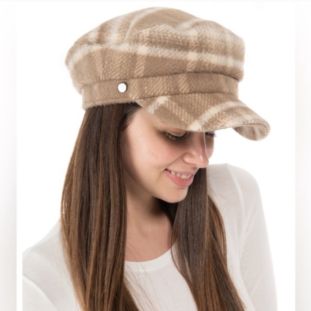 Jenni Plaid Baker Boy Hat in Beige and Cream